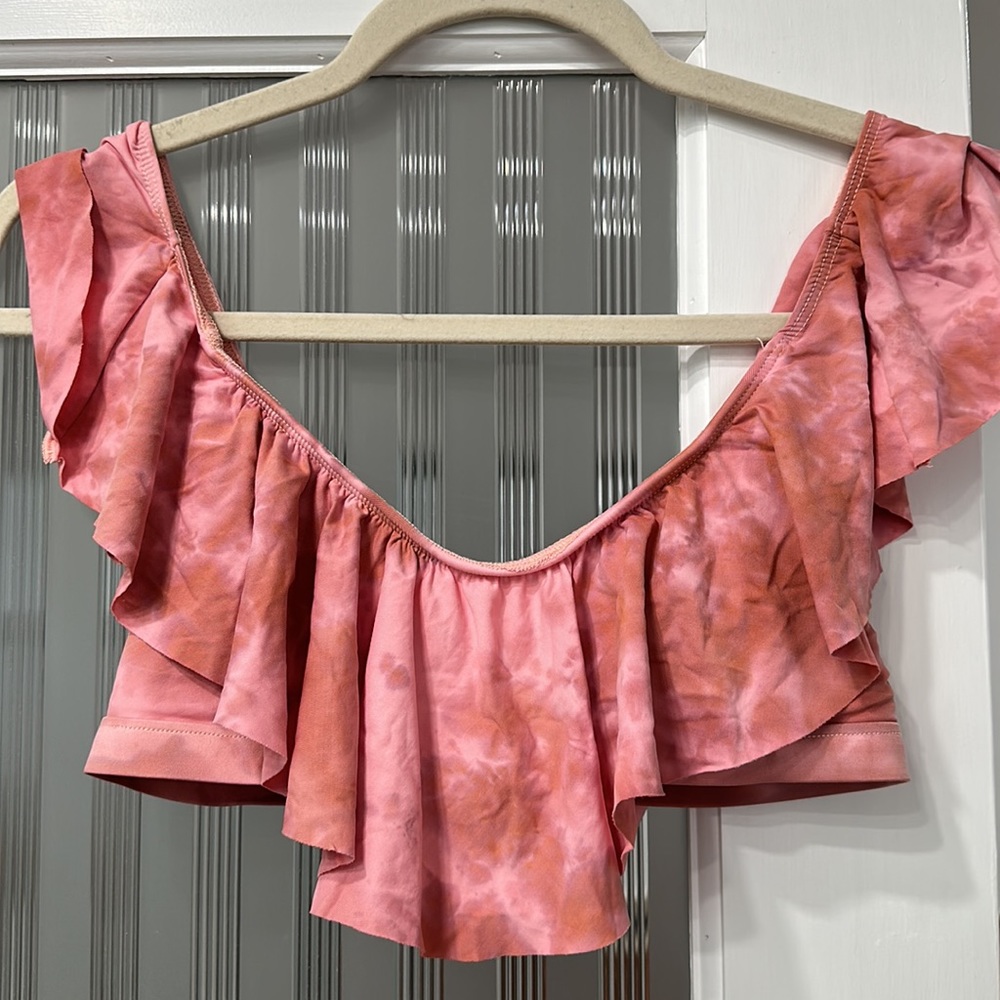 Blue Life Dusty Rose Tie Dye Ruffled Bikini. Size M. Like New.  Never worn